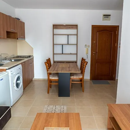 Apart Efir 2 Apartment *
